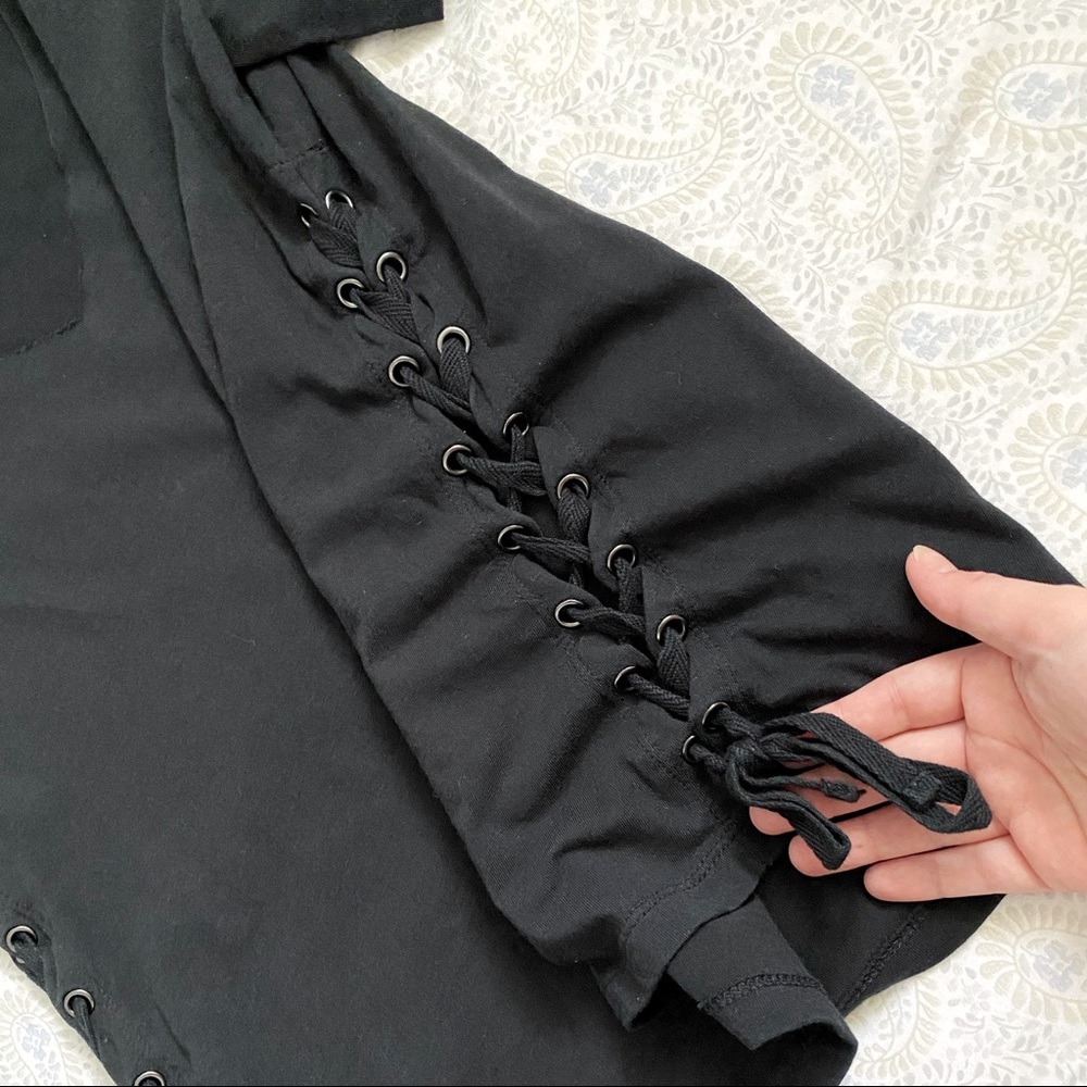 F21 v-neck cotton lace-up tee, black - Picture 2 of 7